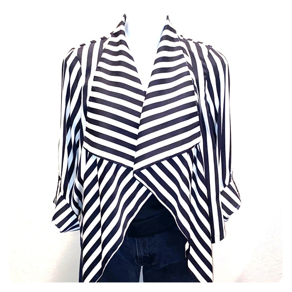 🎉HP🎉 Dizzy Lizzy Light Weight Jacket